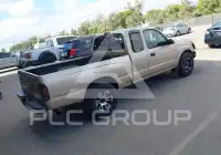 2002 Toyota TACOMA фото