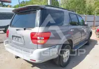 2002 Toyota SEQUOIA фото
