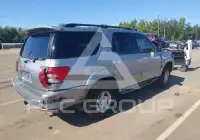 2002 Toyota SEQUOIA фото