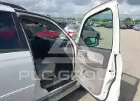 2002 Toyota SEQUOIA фото