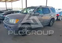 2002 Toyota SEQUOIA фото