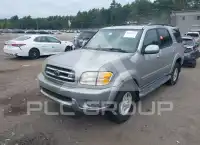 2002 Toyota SEQUOIA фото