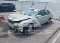 2002 Toyota AVALON фото