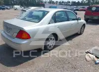 2002 Toyota AVALON фото