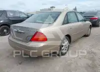 2002 Toyota AVALON photo