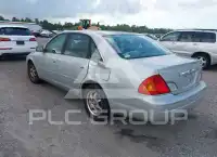 2002 Toyota AVALON фото