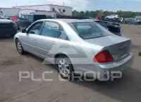 2002 Toyota AVALON фото