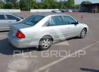 2002 Toyota AVALON photo