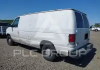 2002 Ford E-150 photo