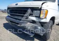 2002 Ford E-150 photo