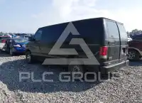 2002 Ford E-150 photo