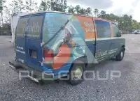2002 Ford E-150 фото