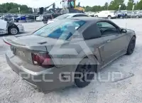 2002 Ford MUSTANG фото
