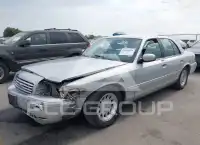 2002 Ford CROWN фото