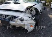 2002 Ford Thunderbird photo