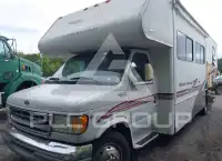 2002 Ford E-450 photo