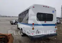 2002 Ford E-450 фото