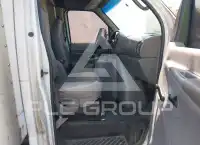 2002 Ford E-350 фото