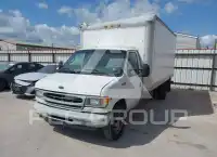2002 Ford E-350 фото