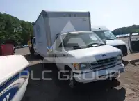 2002 Ford E-350 photo