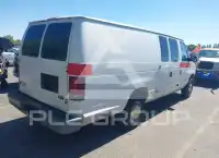 2002 Ford E-250 photo