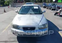 2002 Hyundai Elantra photo