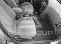 2002 Hyundai Elantra фото