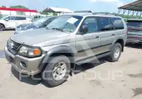 2003 Mitsubishi MONTERO photo