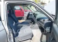 2003 Nissan FRONTIER фото