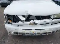 2003 Chevrolet Suburan фото