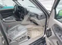 2003 Chevrolet Suburan photo