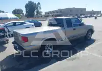 2003 Chevrolet S10 photo