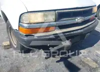 2003 Chevrolet S10 photo