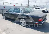 2003 Jaguar XJ photo