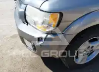 2003 Infinity QX40 photo