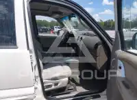 2003 Jeep LIBERTY фото