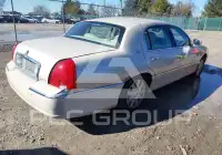 2003 Lincoln Town фото