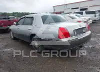 2003 Lincoln Town фото