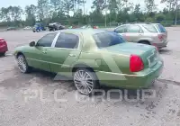 2003 Lincoln Town фото