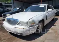 2003 Lincoln Town фото