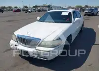 2003 Lincoln Town фото