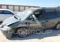 2003 Chrysler TOWN & COUNTRY фото
