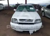 2003 Volvo V40 photo
