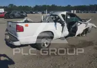 2003 GMC SONOMA photo