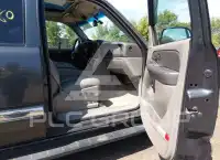 2003 GMC YUKON фото