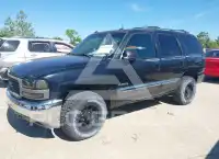 2003 GMC YUKON фото