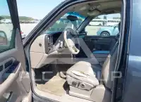 2003 GMC YUKON фото