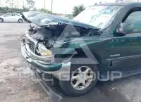 2003 GMC YUKON фото