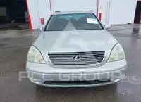 2003 Lexus LS photo