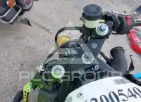2003 Yamaha YZF-R6 photo
